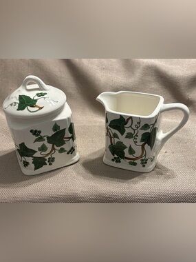 Unbranded English Ivy Sugar Bowl & Creamer Set